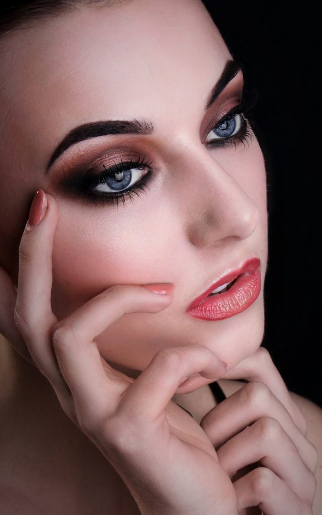 Makeup-artist-beauty